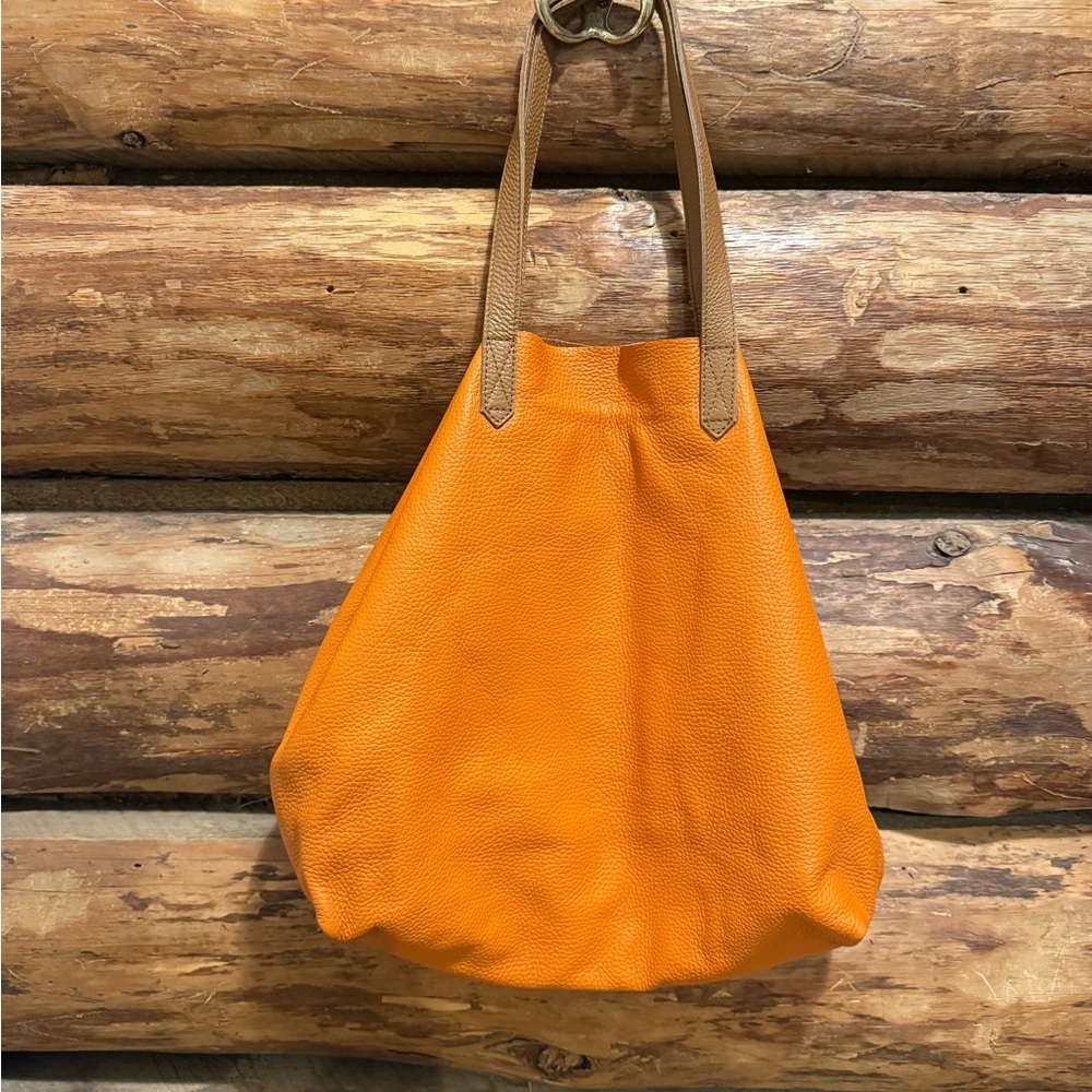 🧡Absolutely Gorgeous Orange Supple Leather Cuyana Tote Bag